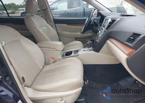 2013 Subaru Outback 2.5I Limited z USA, uszkodzony, nr VIN 4S4BRCPC3D3206526